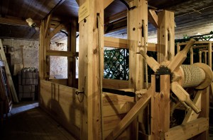 Hissanordningen till Ulriksdals confidencebord